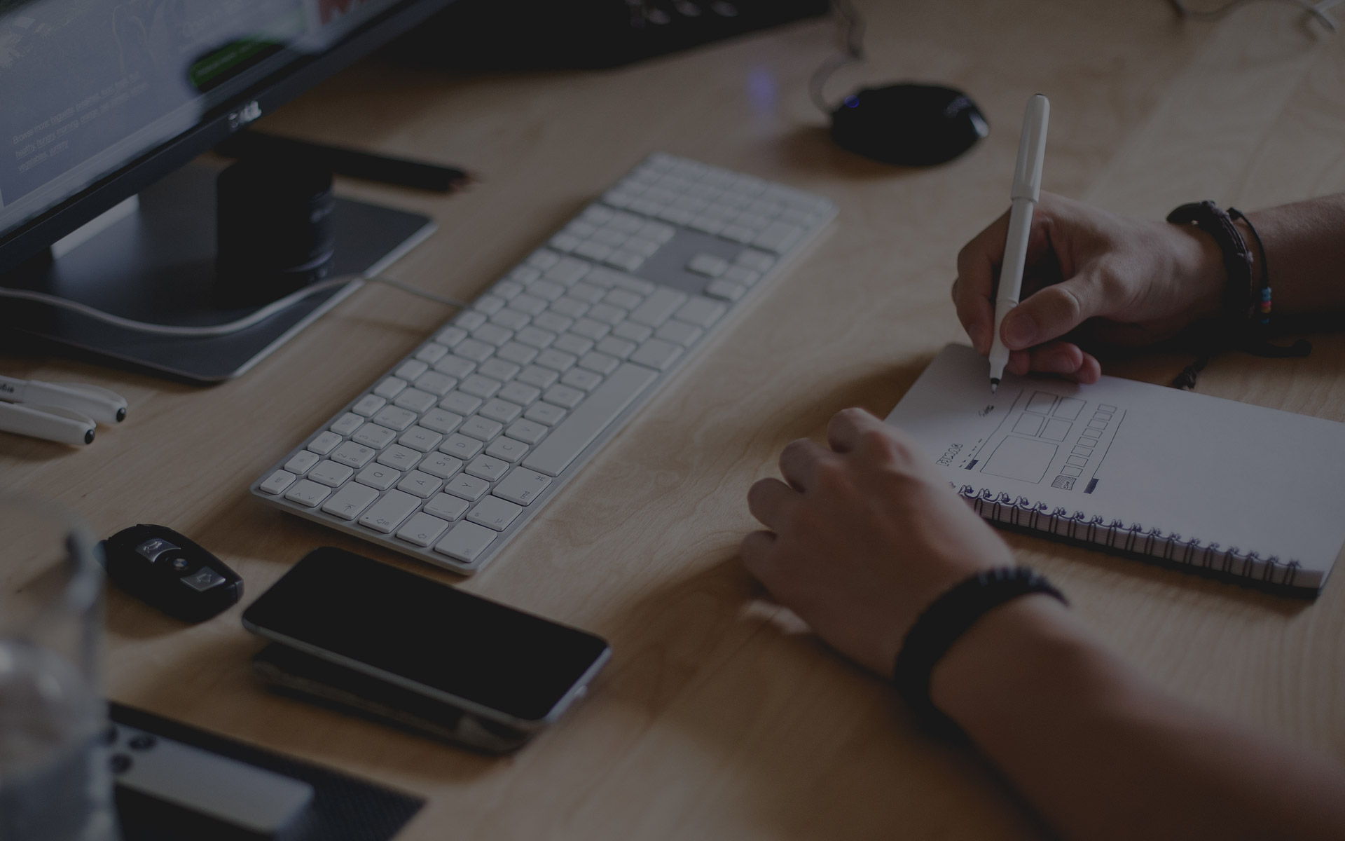 绝地求生外挂黑幕大曝光：24小时卡盟如何贩卖透视、锁头自瞄与锁血工具